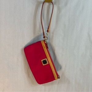 Dooney & Bourke City Slim Fuchsia Pink Wristlet/Handheld 
Zipper Closure